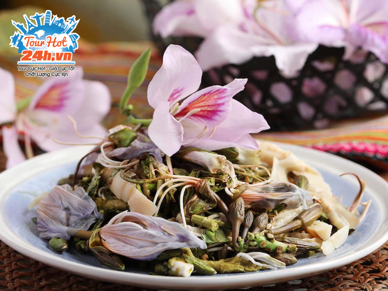 mon-an-hoa-ban-o-canh-dong-muong-thanh-1