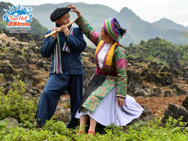 truyen-thuyet-Cho-tinh-khau-vai